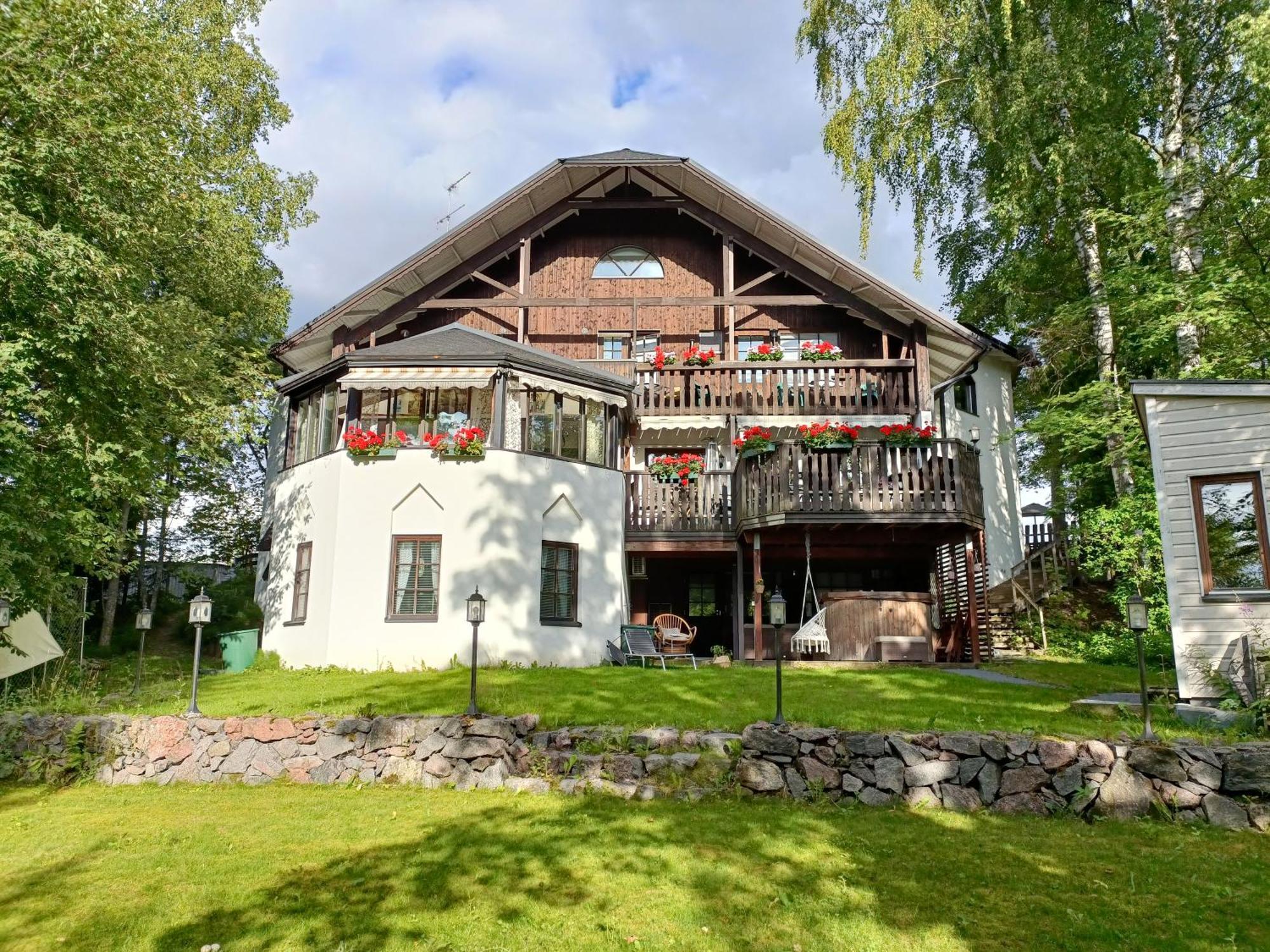 Cronin'S Guesthouse Bed & Breakfast Heinola Eksteriør billede