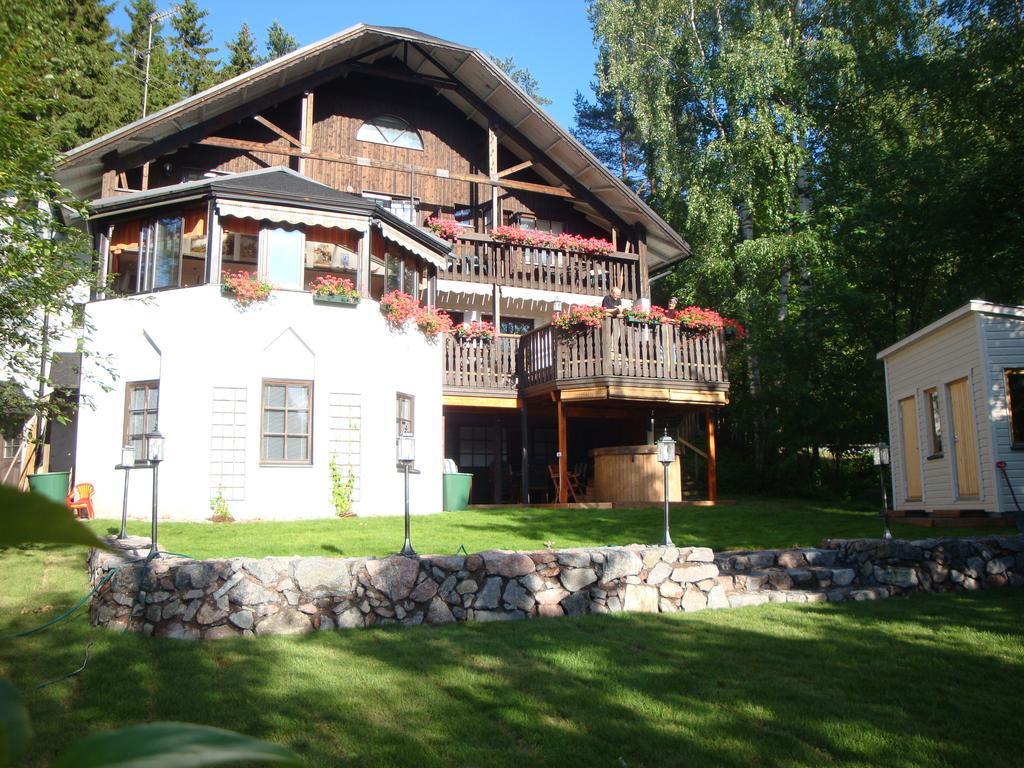 Cronin'S Guesthouse Bed & Breakfast Heinola Eksteriør billede